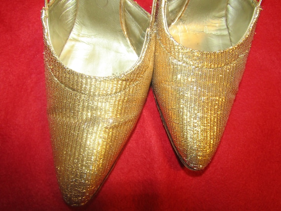 1960's Ladies GOLD Lame Pointy Toe PUMPS by J.Mil… - image 8