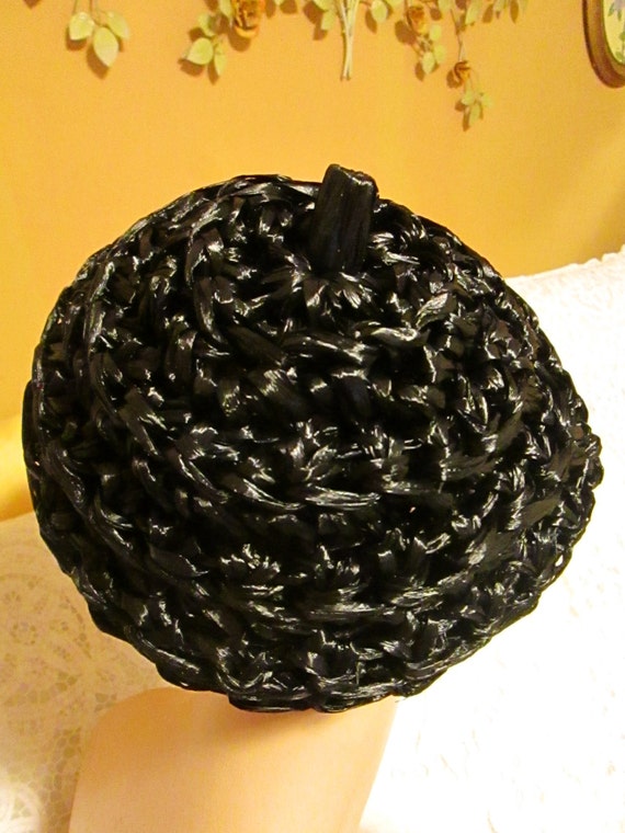 1950's/1960's Ladies Black Stretch STRAW BERET/ H… - image 3