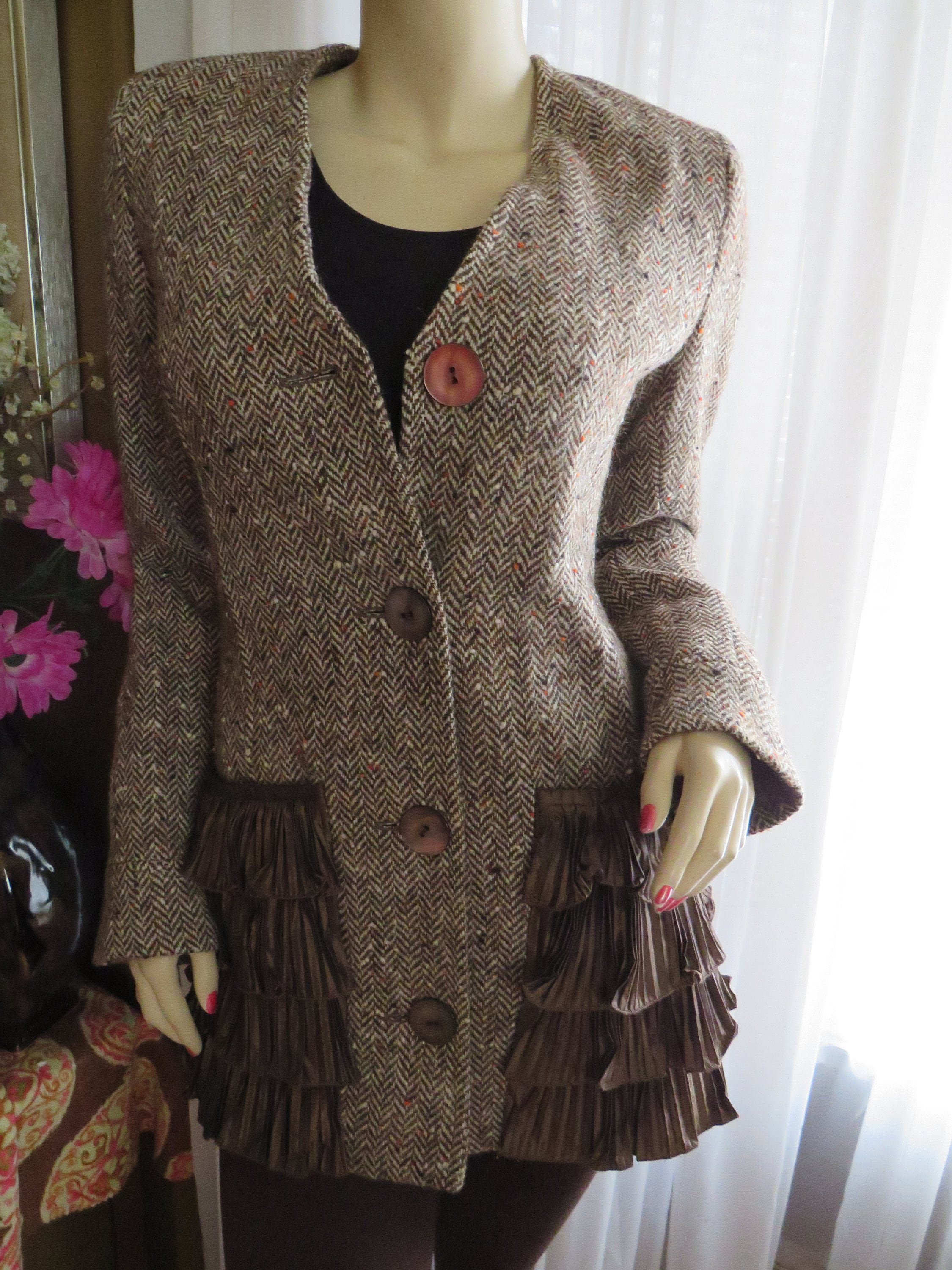 1980s'/1990s' Ladies Short Wool BROWN Jacket-----no Label Name