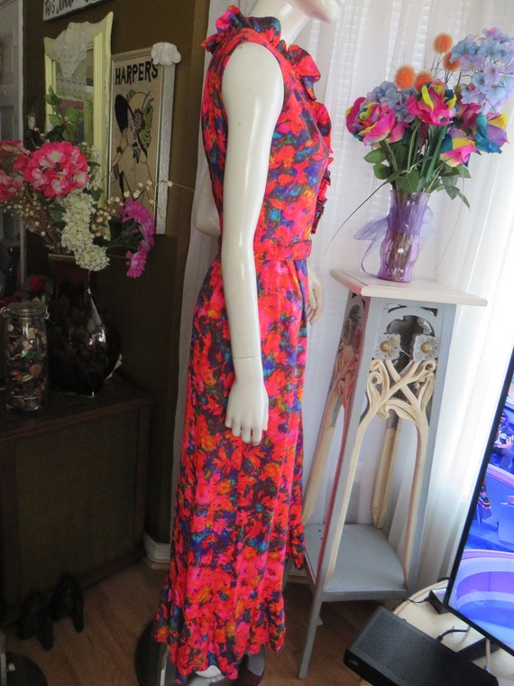 1960s'/1970s' Sleeveless BRIGHT FLORAL A-line Ank… - image 7