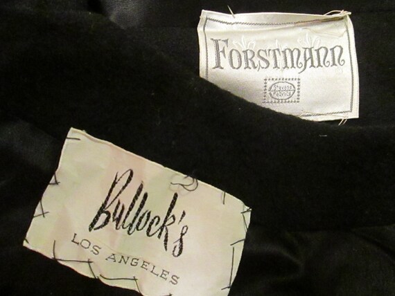1950's/1960's Ladies BLACK Wool  Collarless Dolme… - image 4