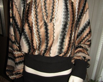 1970's/1980's Long Sleeve ABSTRACT Print PULLOVER TOP By Style Aisle/Sears----Size M