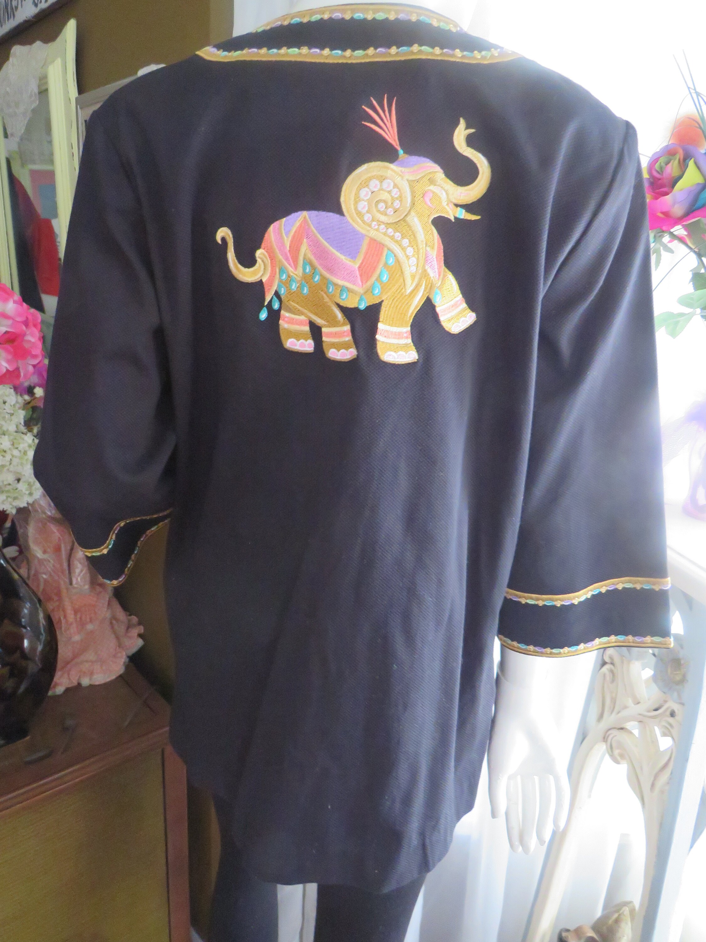 Vintage Bob Mackie BLACK ELEPHANT Embroidery Jacket--size Medium 