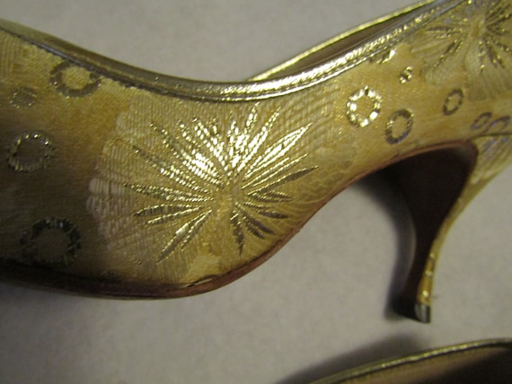 1960s' GOLD Abstract Matte Print PUMPS By Paul Sh… - image 4