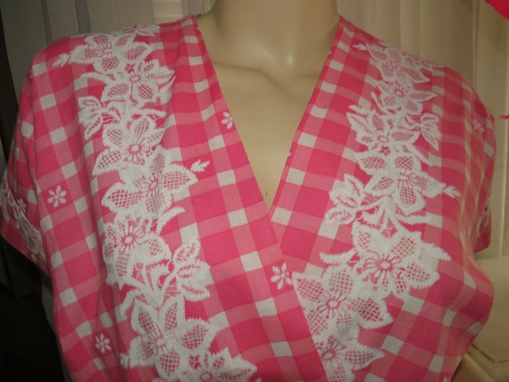 1950s' Ladies Pinks And White FLORAL/CHECKERED Wr… - image 4