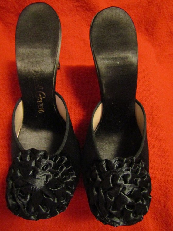 1950s' BLACK SATIN Curly Bow SLIPPERS by Daniel G… - image 1