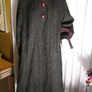 Vintage Ladies Wool BLACK SWING COAT With Speckled Spots----No Label/Size Tag