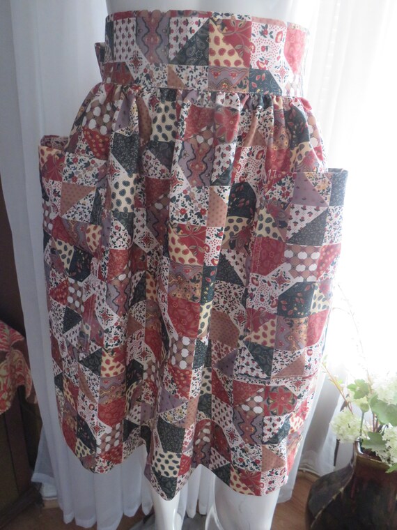 1960s'/70s' FLORAL/GEOMETRIC Polyester SKIRT by Cr
