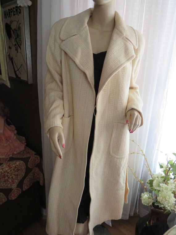 1960's Ladies CREAM Wool/Rayon Belted COAT By Hor… - image 2