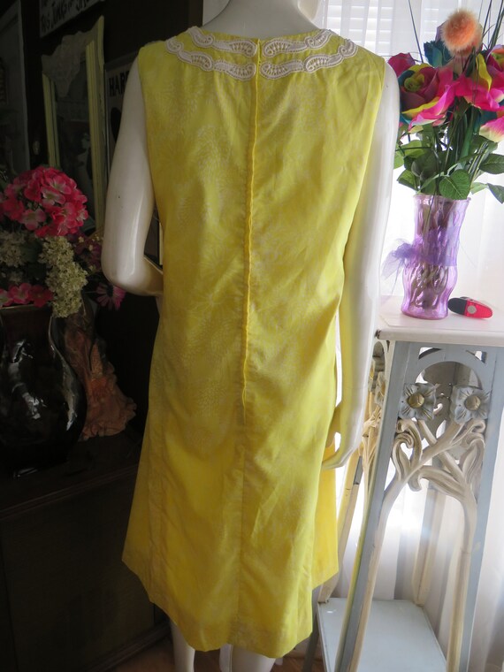 1950s'/60s' Sleeveless YELLOW/WHITE Shift Style D… - image 5