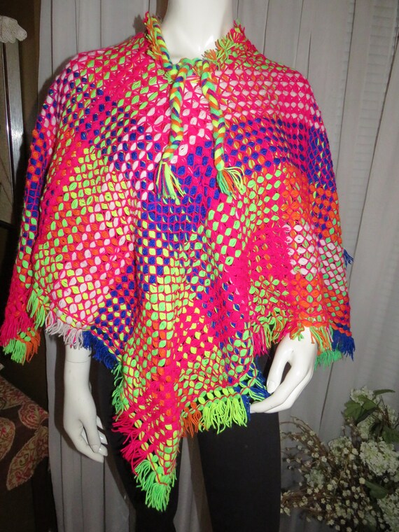 1960's/1970's Neon Bright COLORFUL Crocheted CAPE… - image 8