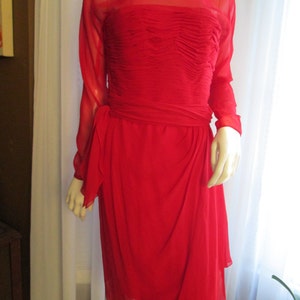 Vestido ajustado de seda roja para mujer de los años 80 de Oscar De La Renta ----Talla 10