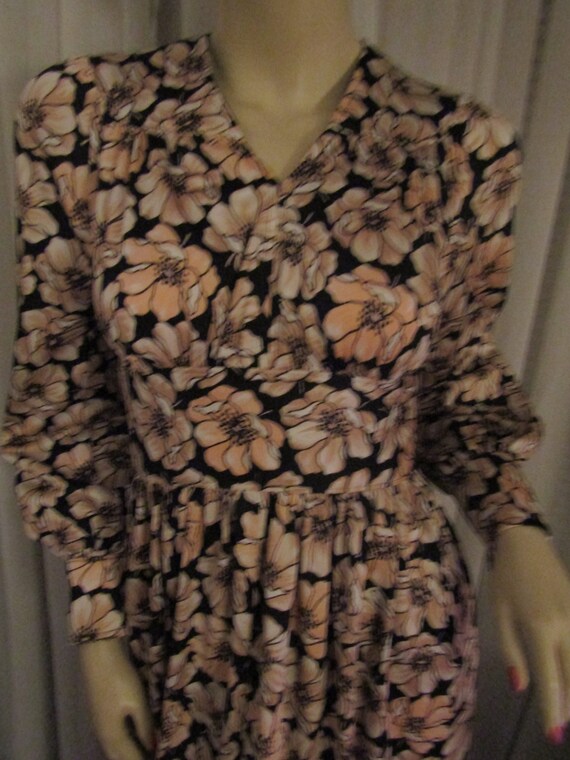 1960's/1970's Long Sleeve FLORAL DRESS----No Labe… - image 2