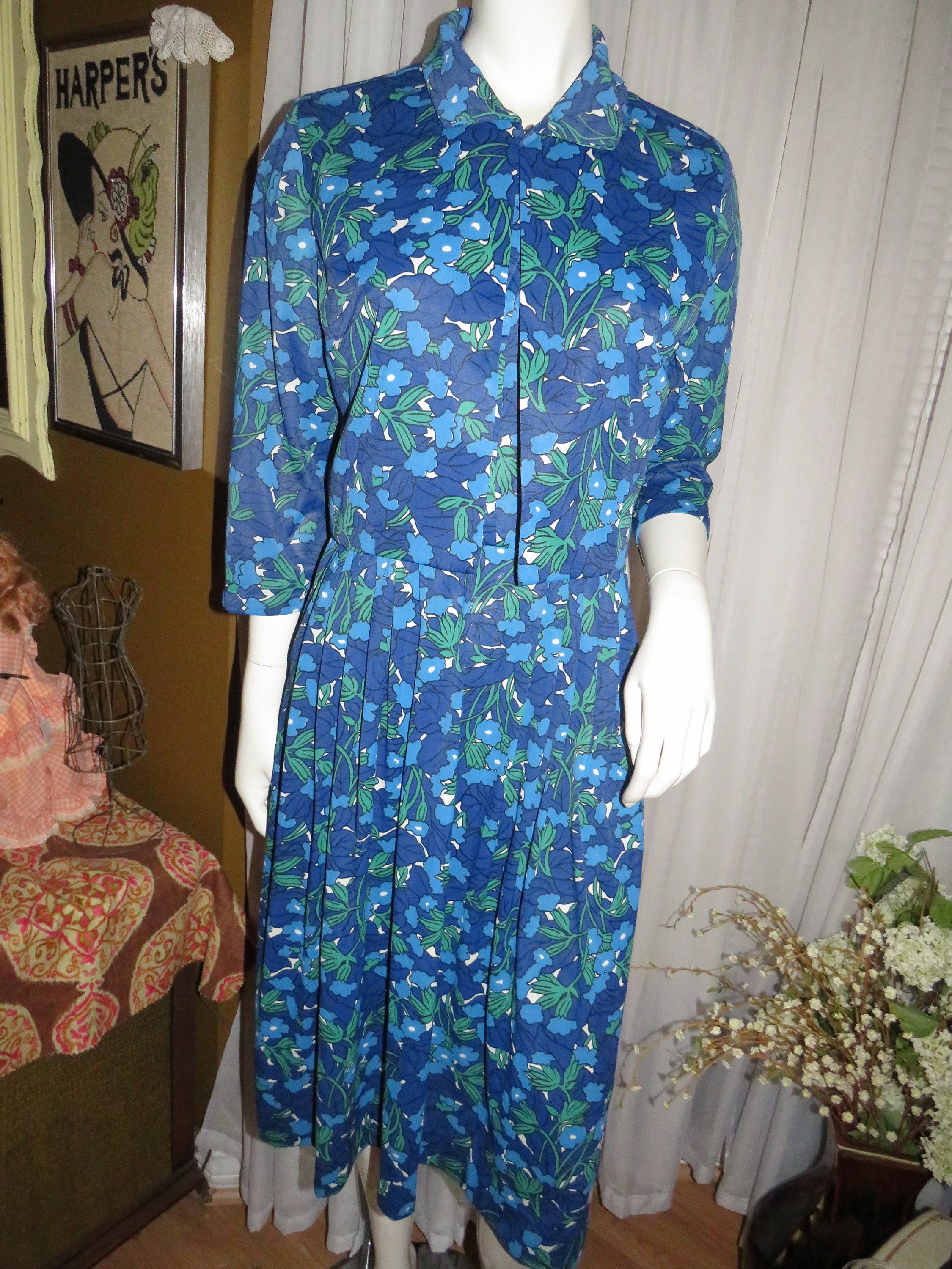 1950s' Blue/White FLORAL JACKET/DRESS Set----No Label Or Size