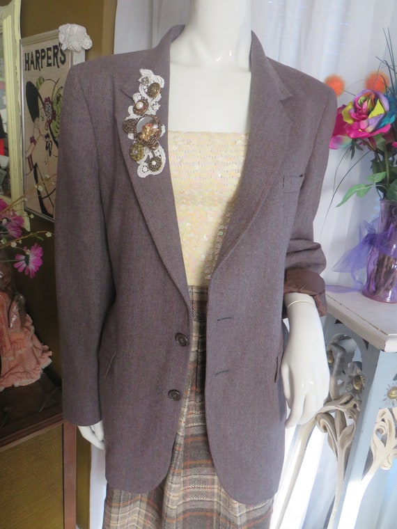 Vintage BROWN GRAY BLAZER With Applique On Lapel-… - image 1