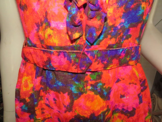 1960s'/1970s' Sleeveless BRIGHT FLORAL A-line Ank… - image 3