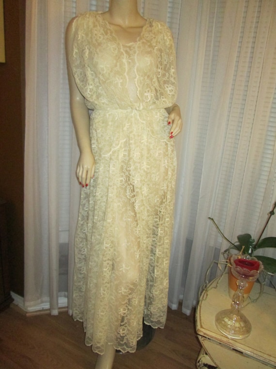 1970's Ladies Ivory LACE Jacket/ DRESS With Ivory