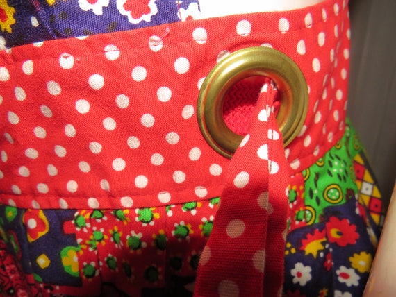 1970s' Colorful Patchwork-like Print PINAFORE/APR… - image 7