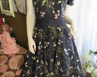 1950's Style BLACK FLORAL Short Sleeve Circle Skirt DRESS-----No Label/Size