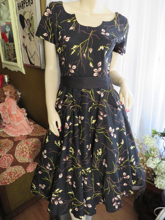 short 50s dress Retro 50s Short Tea Length Wedding Dress with Halter Tie Neck