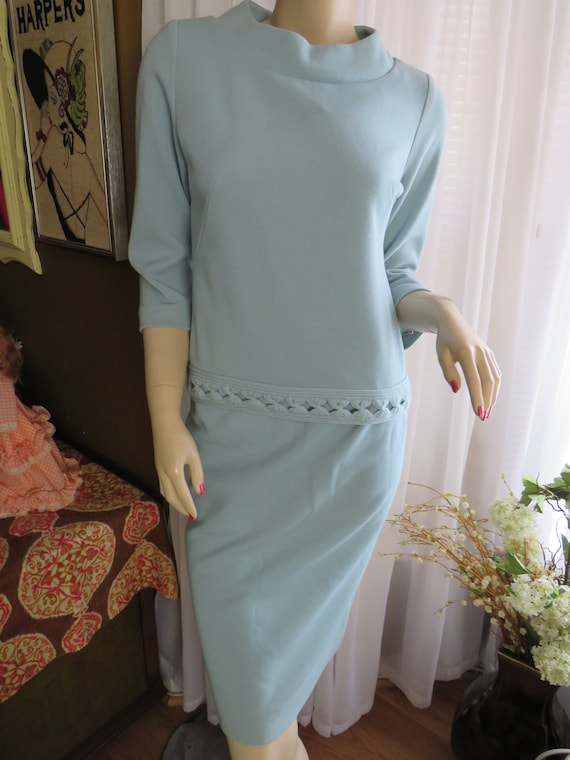1950s'/60s' Ladies 2-Piece Powder BLUE SKIRT SET By Camelon Knits-----Size Sm/Petite 1950s'/60s' Ladies 2-Piece Powder BLUE SKIRT SET By Camelon Knits-----Size Sm/Petite