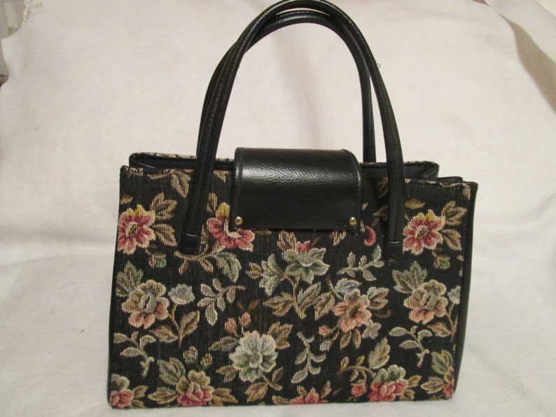 1960/'s Ladies Large Floral TAPESTRY Style HANDBAG------ No Label
