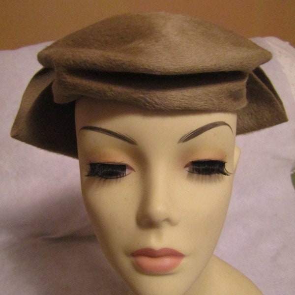 Vintage Ladies Dark TAN Wool/Felt HEAD TOPPER Hat With Large Back Bow by Wilma Rhea