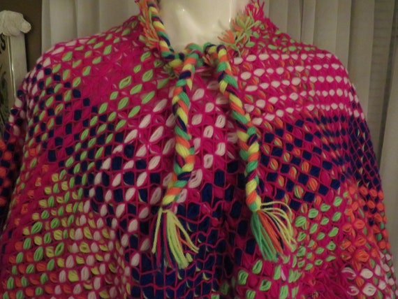 1960's/1970's Neon Bright COLORFUL Crocheted CAPE… - image 9