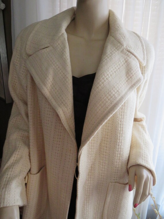 1960's Ladies CREAM Wool/Rayon Belted COAT By Hor… - image 3