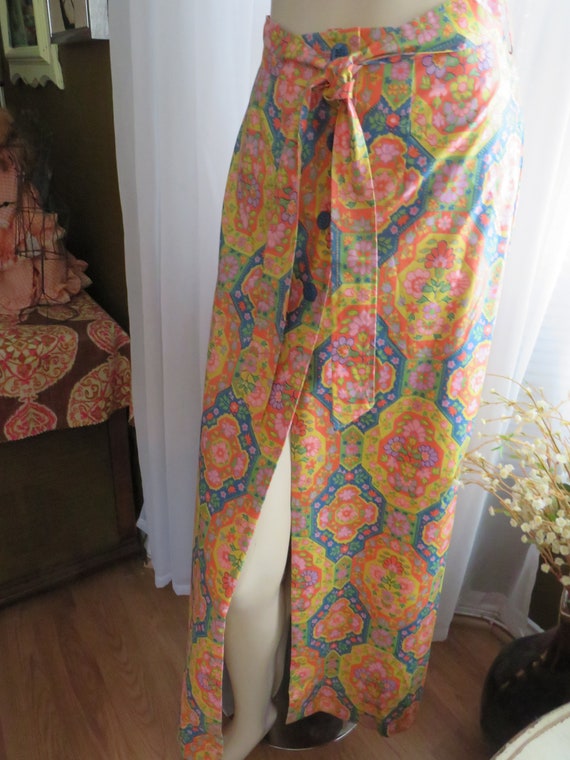 1960's/1970's FLORAL A-Line Front Buttoned SKIRT … - image 3