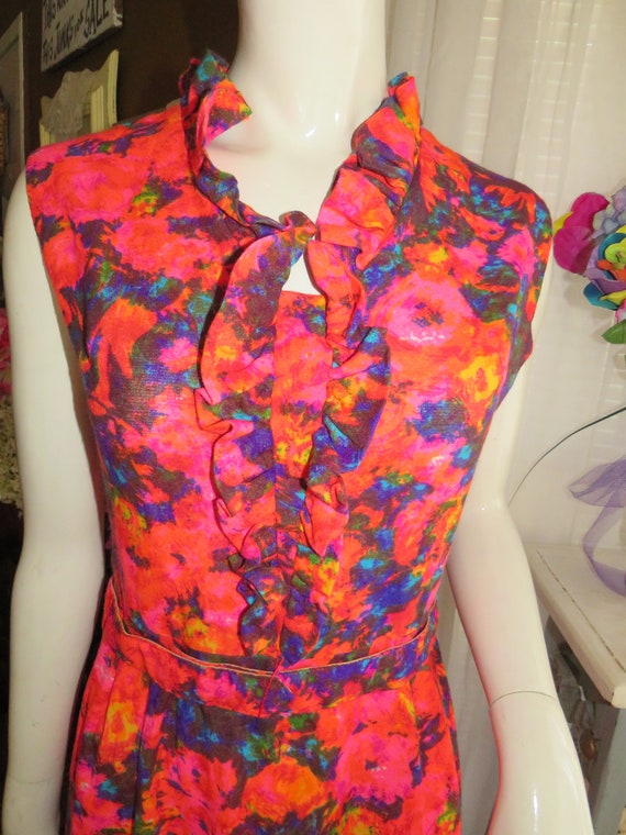 1960s'/1970s' Sleeveless BRIGHT FLORAL A-line Ank… - image 2