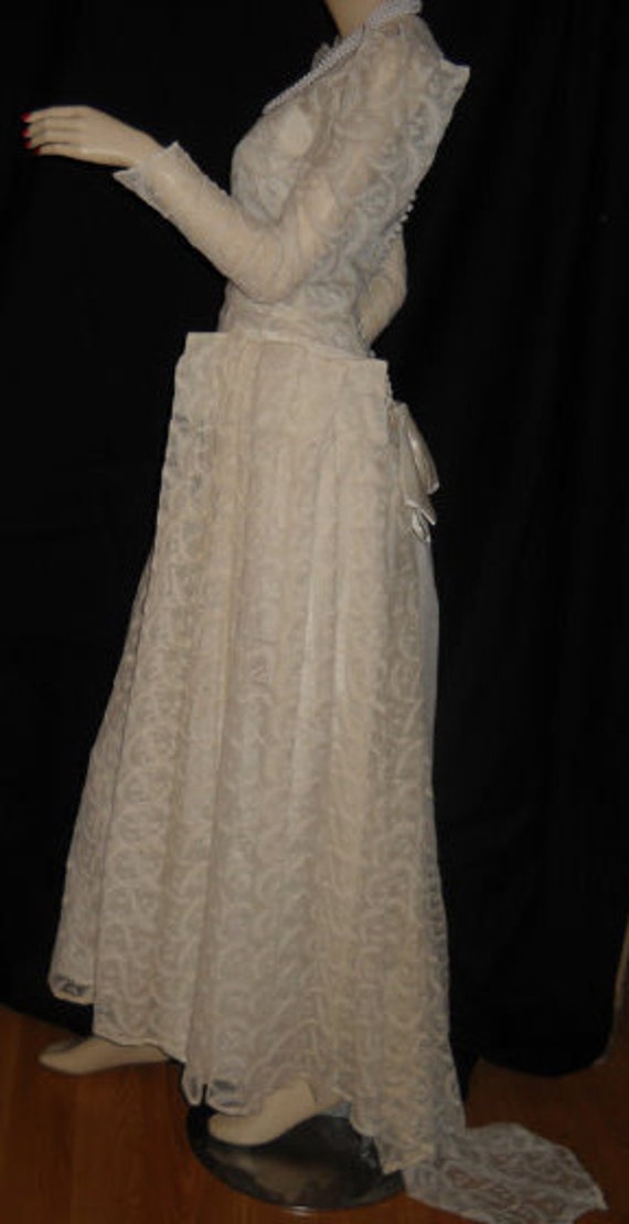 1920's/1930's WHITE Lace WEDDING DRESS---No Size … - image 3