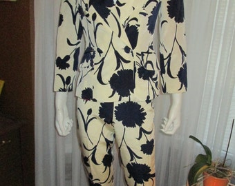 80's or 90's Ladies Black and Cream FLORAL PANTSUIT by MOSCHINO---Size 6
