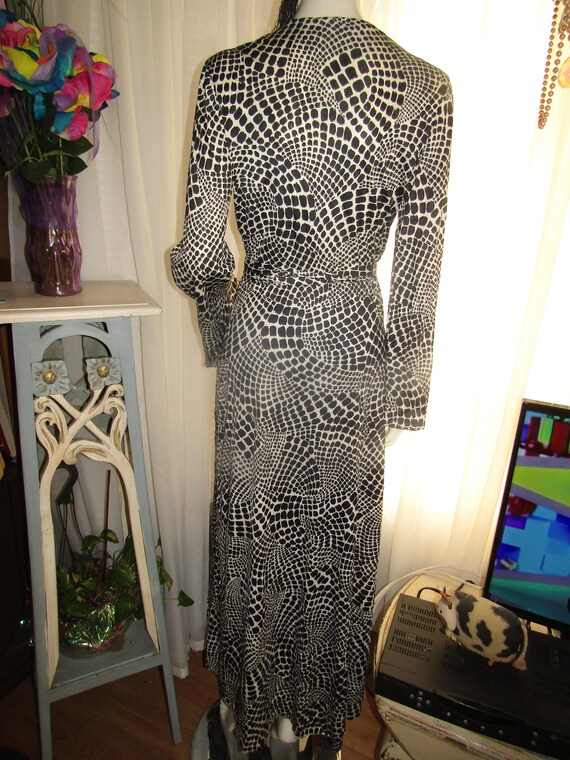 Vintage Ladies Size Medium Black/White WRAP DRESS… - image 3