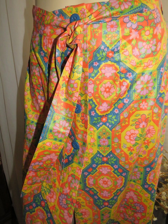 1960's/1970's FLORAL A-Line Front Buttoned SKIRT … - image 2