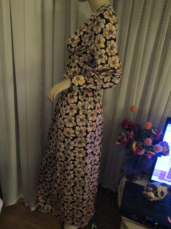 1960's/1970's Long Sleeve FLORAL DRESS----No Labe… - image 7