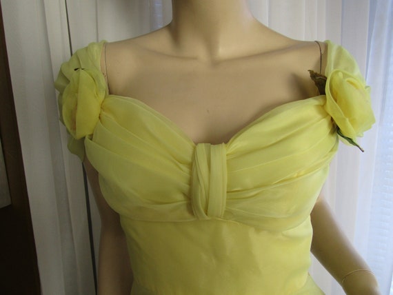 Prom Time!! 1960's Bright YELLOW FORMAL With DRAP… - image 4
