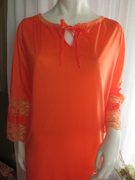 1960s'/1970s' Tangerine ORANGE Long Sleeve NIGHTG… - image 2