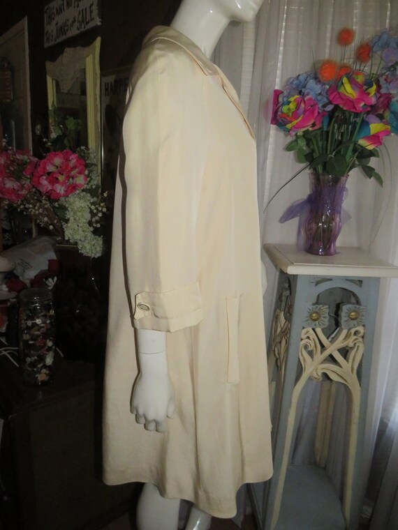 1940s'/50s' Ladies CREAM SILK Flare Style COAT By… - image 5