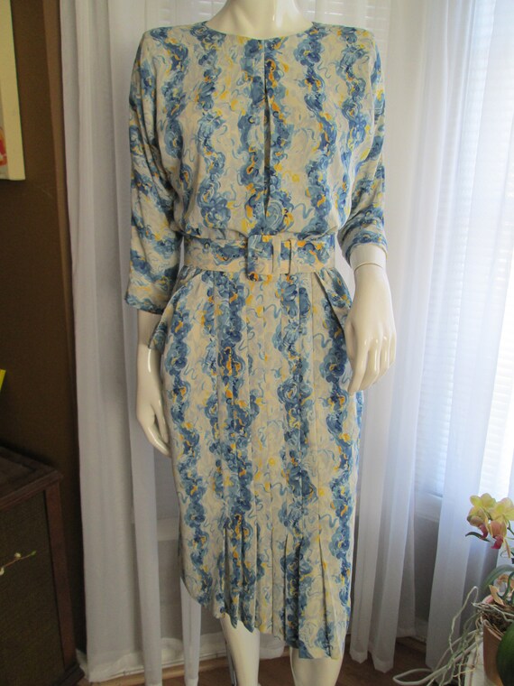 Vintage Long Sleeve Fit-Form FLORAL DRESS By Elega