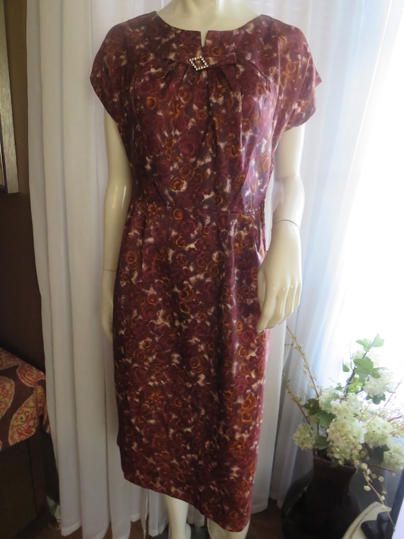 1950s' Short Sleeve FITTED Brown/Beige FLORAL DRE… - image 1