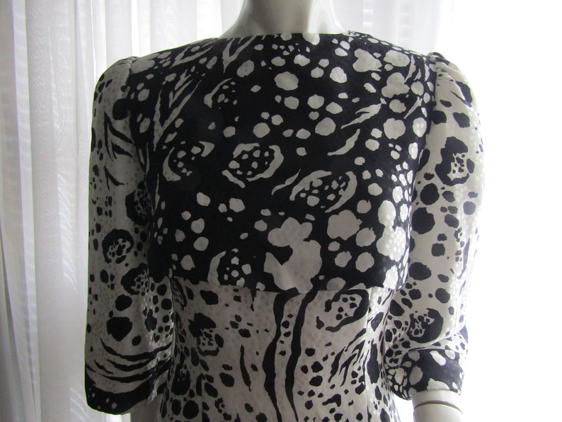 1980s' BLACK And WHITE Abstract Print Silk DRESS By Pauline TrigereNo Size Tag image 2