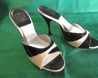 1950's/60's Ladies Cream Black Patent Leather MULES/Springalators SHOES by Catalano