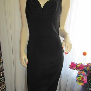 1960s&#39; Ladies BLACK Sleeveless PENCIL- Fit DRESS By Lilli Diamond---No Size