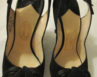 1950s' Ladies BLACK Peep Toe SLINGBACK HEELS/Bow by L Miller---Size 4 1/2