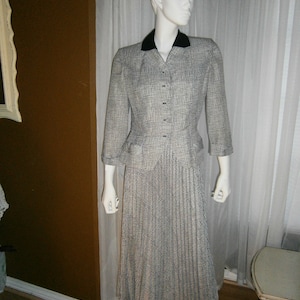 1950's BLACK and GRAY Women Suit by Glenhavenno Size - Etsy