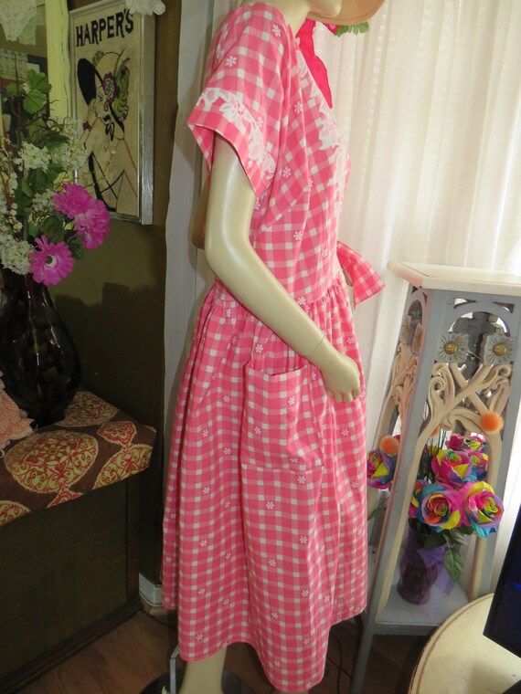 1950s' Ladies Pinks And White FLORAL/CHECKERED Wr… - image 6