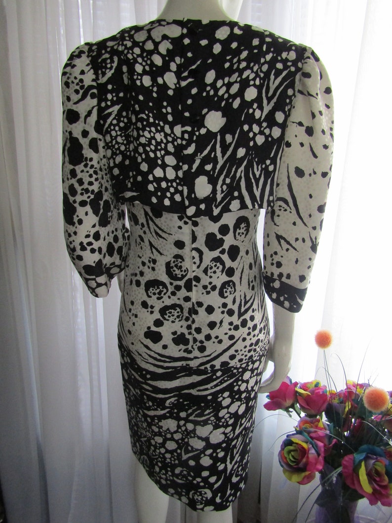 1980s' BLACK And WHITE Abstract Print Silk DRESS By Pauline TrigereNo Size Tag image 6