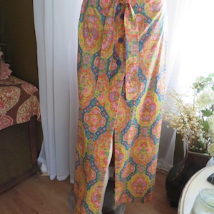 1960&#39;s/1970&#39;s FLORAL A-Line Front Buttoned SKIRT By Neiman Marcus---No Size Tag