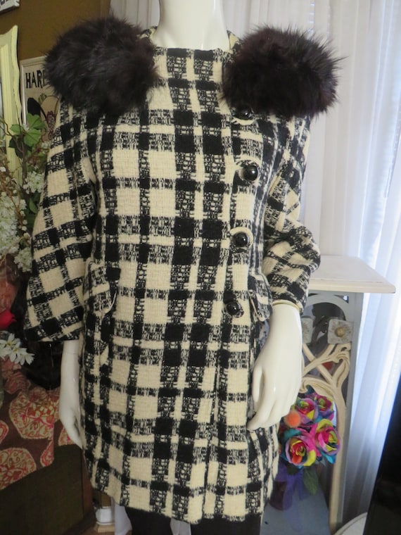 1960s' Ladies BLACK/WHITE Plaid COAT With Black F… - image 1